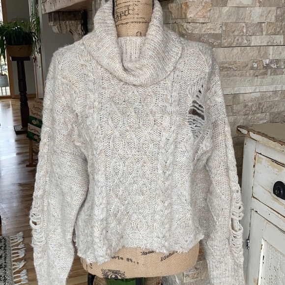Forever 21 cowl neck raw hem distressed sweater - Picture 1 of 14